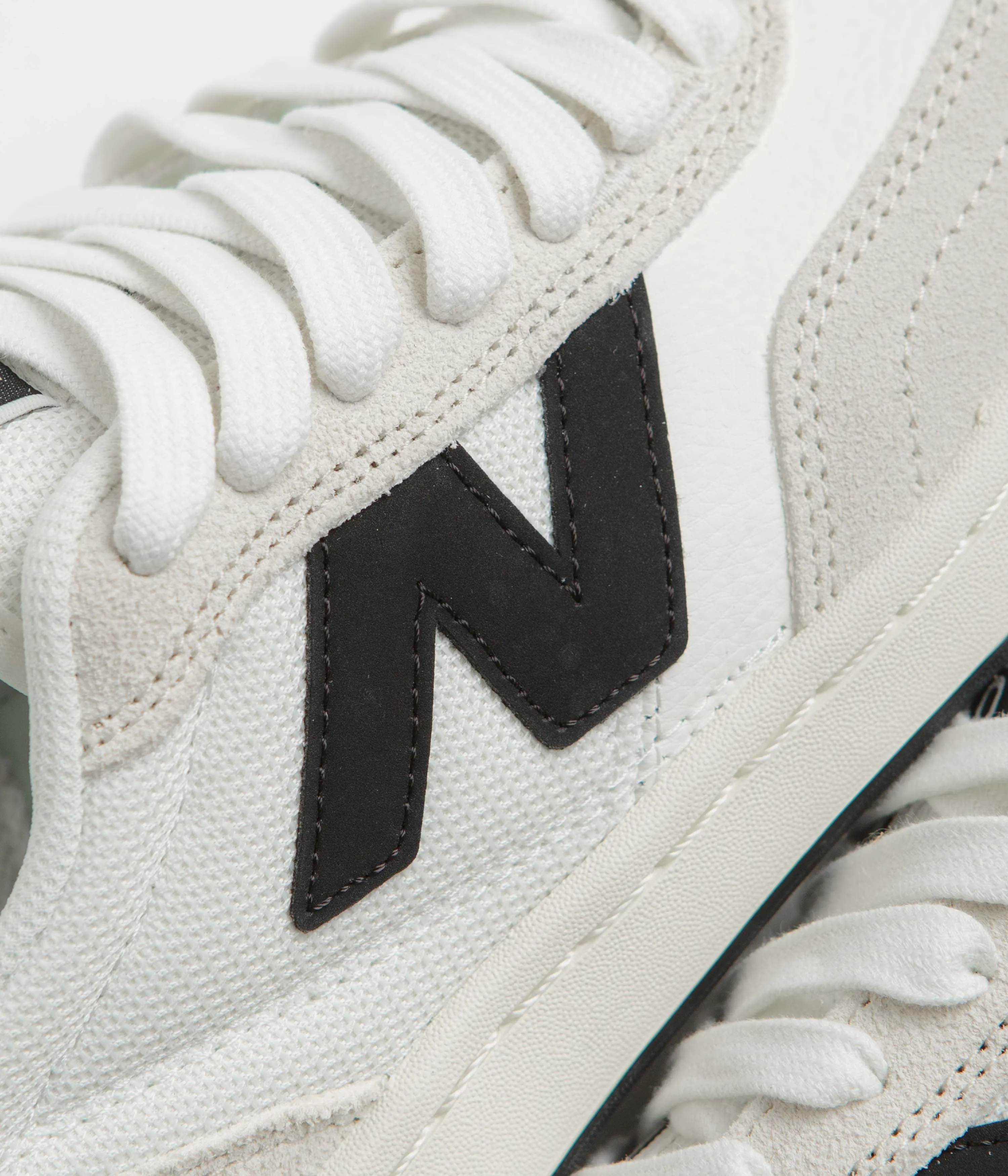 New Balance Numeric 440 V2 Shoes - Sea Salt / Black