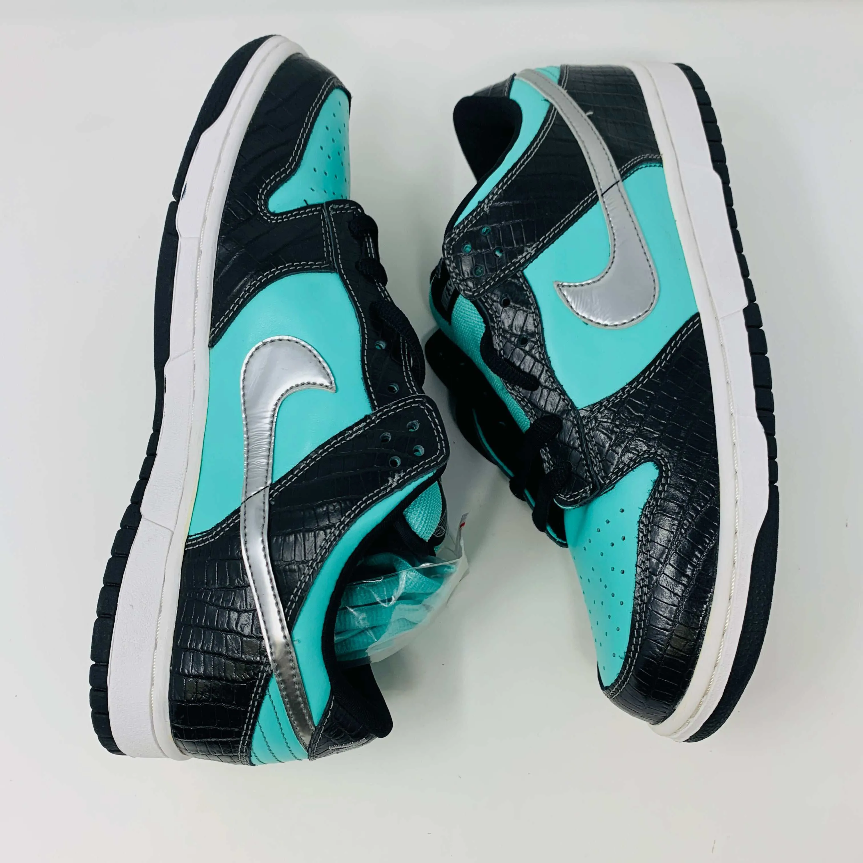 Nike SB Dunk Low Diamond Supply Co.