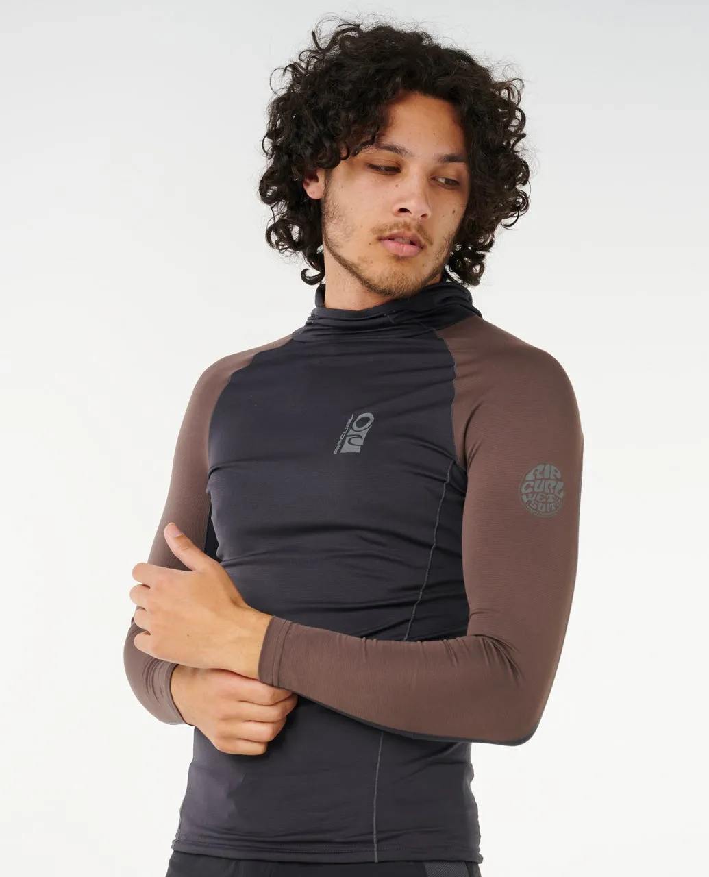 RIP CURL SEARCH UPF PERFORMANCE L/S HOOD | CAMISETA ANTI-UV MANGA LARGA CON CAPUCHA