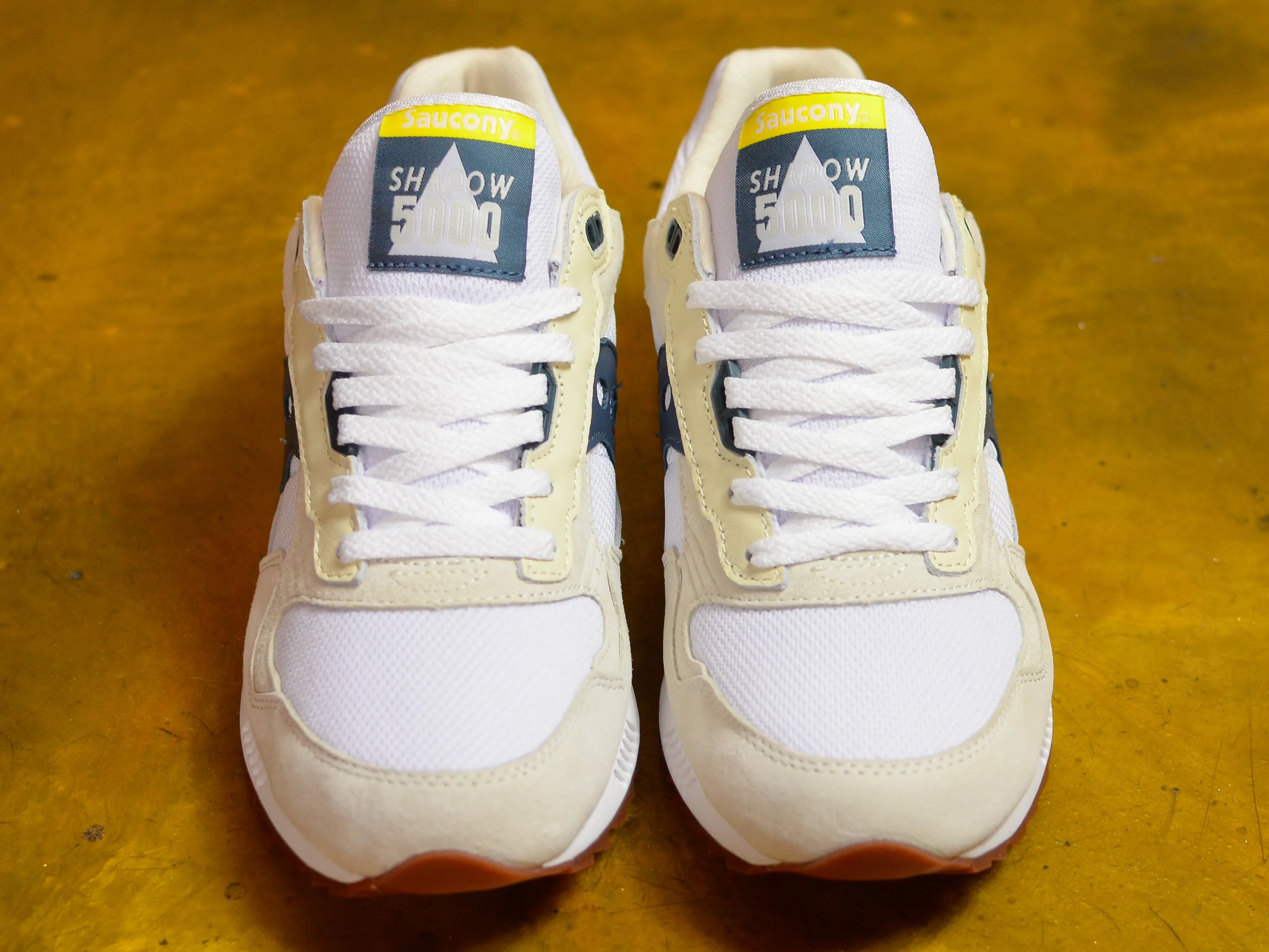 Shadow 5000 - White / Navy